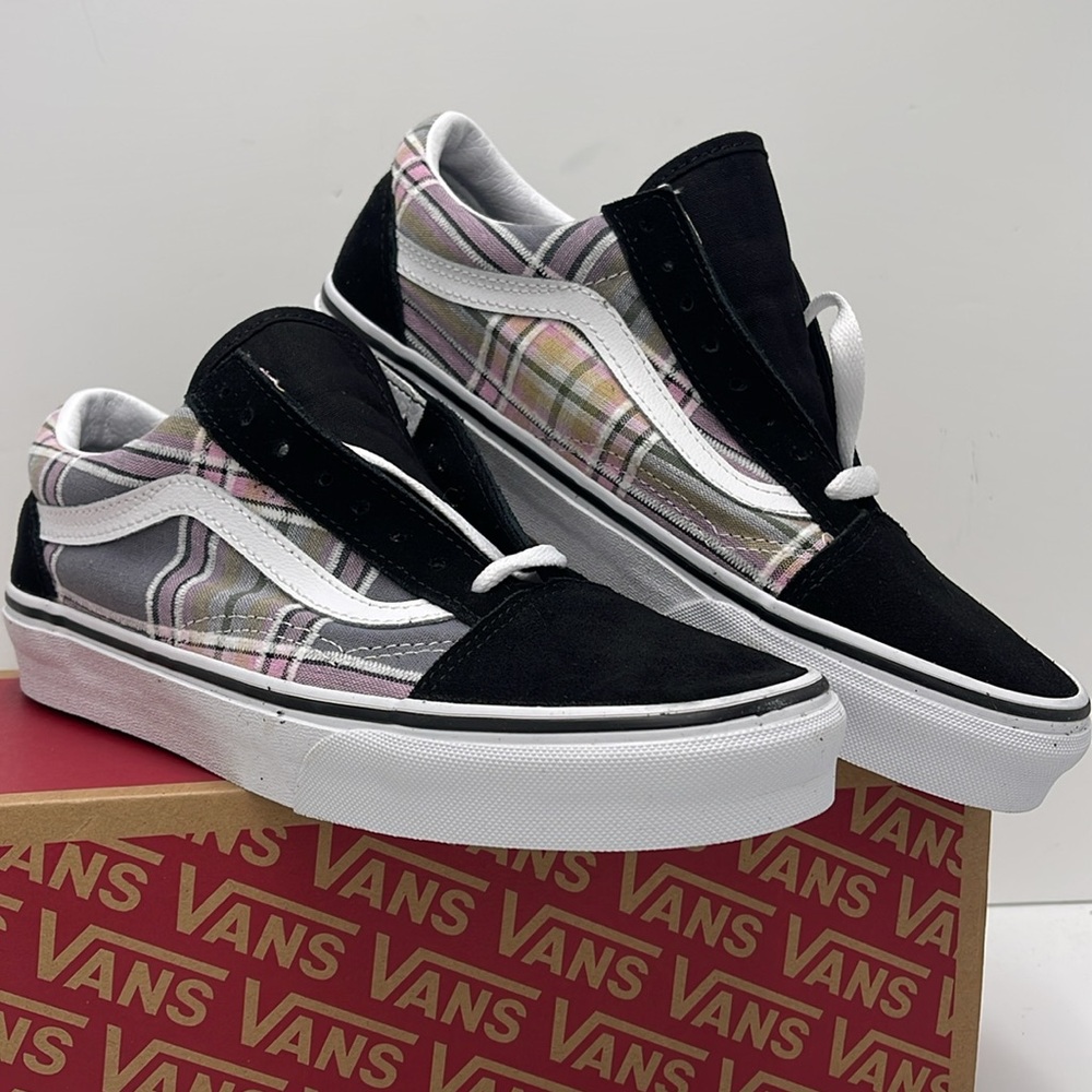 Vans WMNS Plaid Sneakers with Black Accents Old Skool
Plaid Gray/Blk
VN000CP5239 - Picture 4 of 16